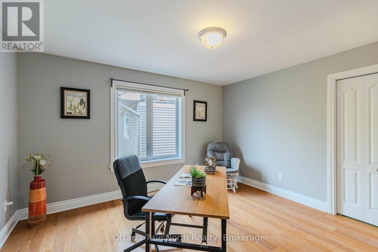 29043619/507-kochar-drive/mooneys-bay/ottawa/ontario/K2C4G9_29