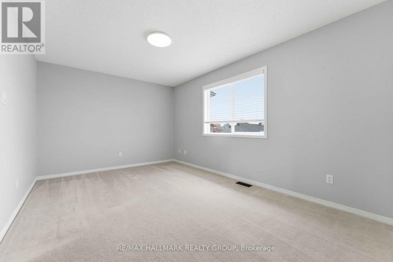 29024114/1072-brasseur-crescent/fallingbrookgardenway-south/ottawa/ontario/K4A5A1_25