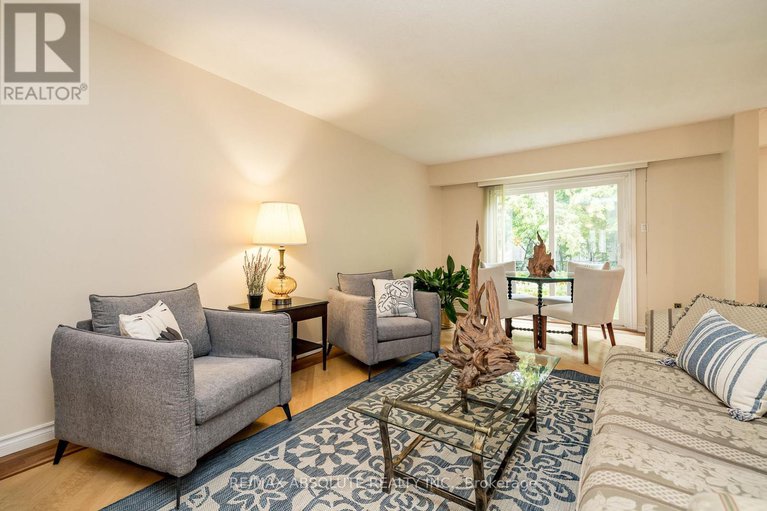 28797061/7-ramsgate-private-e/mooneys-bayriverside-park/ottawa/ontario/K1V8M4_12