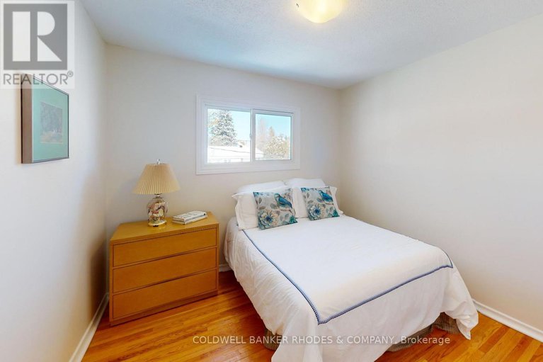 29327357/1947-conrad-avenue/urbandale-acres/ottawa/ontario/K1H6V7_26