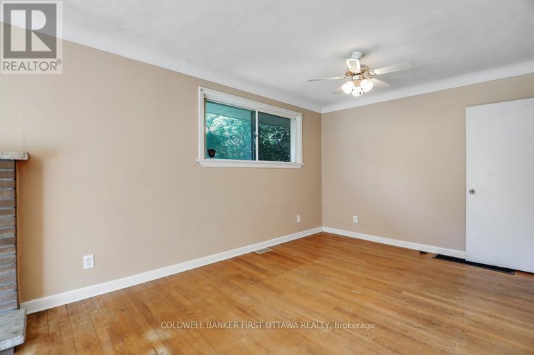 28655520/2133-westbourne-avenue/mckellar-heightsglabar-park/ottawa/ontario/K2A1N3_12
