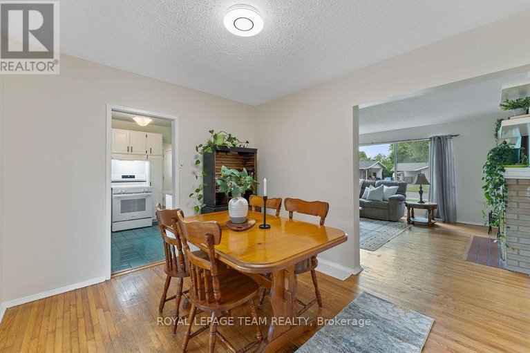 29581119/123-abbeyhill-drive/glencairnhazeldean/ottawa/ontario/K2L1H4_8