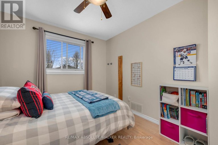 29677661/671-mathieu-way/fallingbrookpineridge/ottawa/ontario/K4A2R6_24