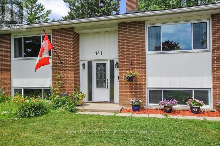 28628194/141-abbotsford-road/glencairnhazeldean/ottawa/ontario/K2L1C6_2