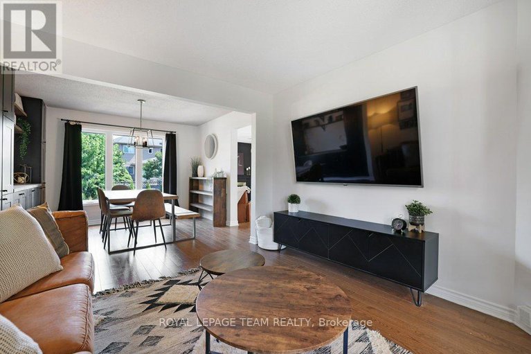 28522929/8-black-rivers-place/bridlewood/ottawa/ontario/K2M2E2_8