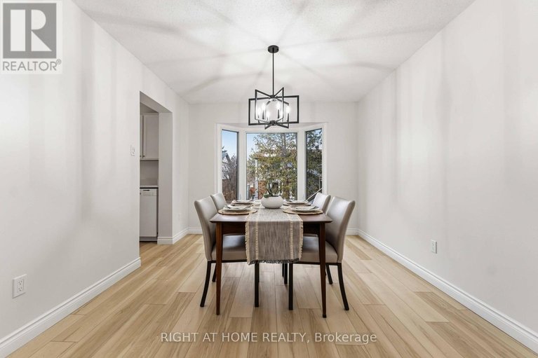 29601231/27-mcclure-crescent/katimavik/ottawa/ontario/K2L2H1_15