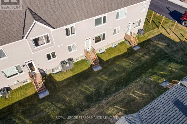 28336168/116-pizzicato-street/mer-bleuebradley-estatesanderson-park/ottawa/ontario/K1W0S2_6