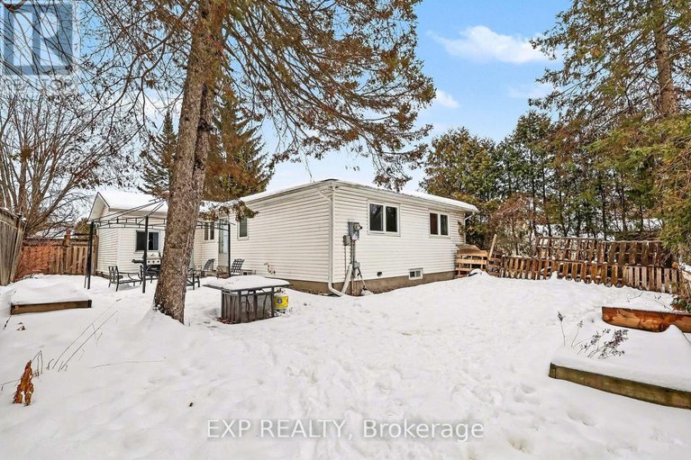 29270585/15-wedgewood-crescent/blackburn-hamlet/ottawa/ontario/K1B4B5_19