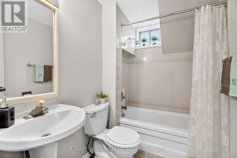 28763800/814-laurier-street/town-of-rockland/clarence-rockland/ontario/K4K1E6_25