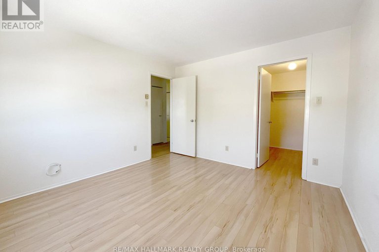 29424818/310-214-viewmount-drive/borden-farmstewart-farmcarleton-heightsparkwood-hills/ottawa/ontario/K2E7X3_12