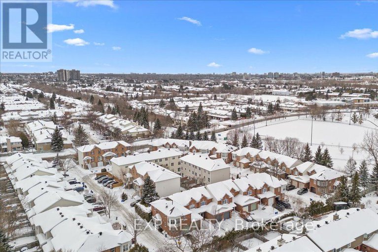 29354269/44-coralbell-private/hunt-club-parkgreenboro/ottawa/ontario/K1T3Z9_39