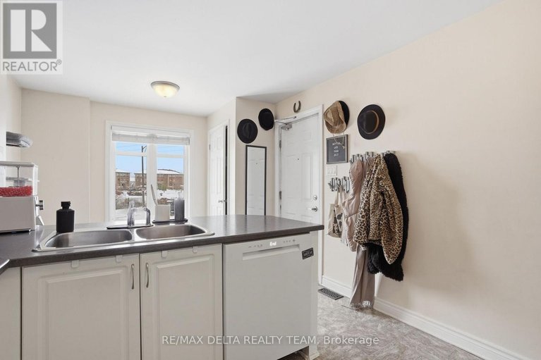 29513088/121-2333-esprit-drive/avalon-east/ottawa/ontario/K4A0T4_3