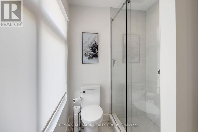 28843847/2154-rice-avenue/woodroffe/ottawa/ontario/K2A0C4_32