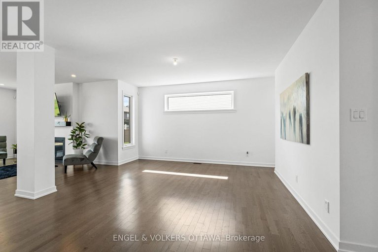 28867906/117-orchestra-way/riverside-southgloucester-glen/ottawa/ontario/K4M0R5_5