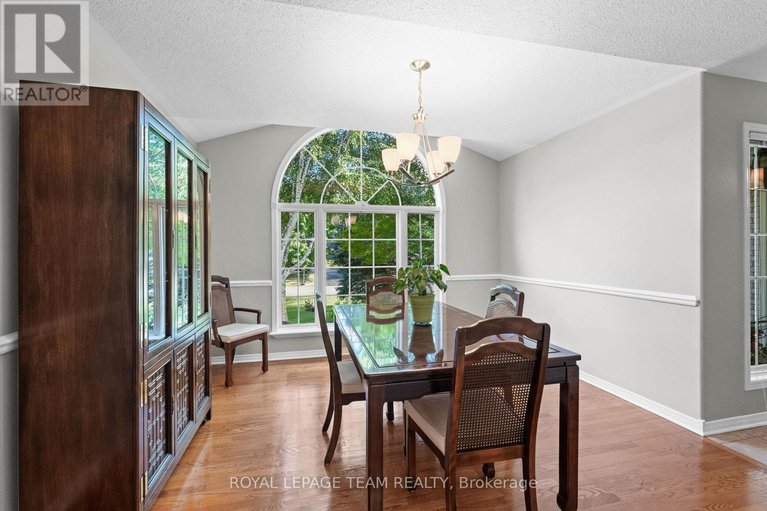 28816789/6825-sunset-boulevard/greely/ottawa/ontario/K4P1M6_17