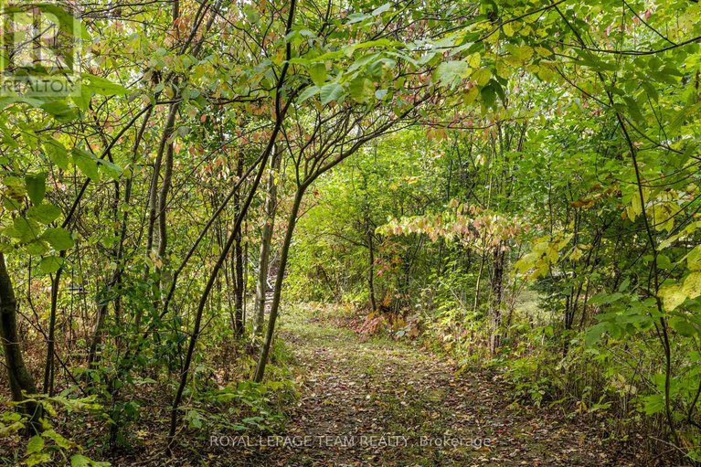 28886315/15-empress-drive/kemptville/north-grenville/ontario/K0G1J0_47