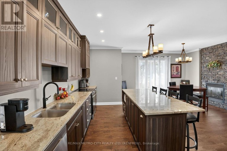 29644036/19-pallen-road/horton-twp/horton/ontario/K7V3Z8_9