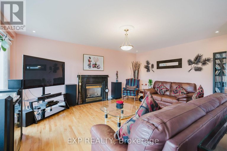29381598/5472-wicklow-drive/manotick-village-manotick-estates/ottawa/ontario/K4M1C4_15