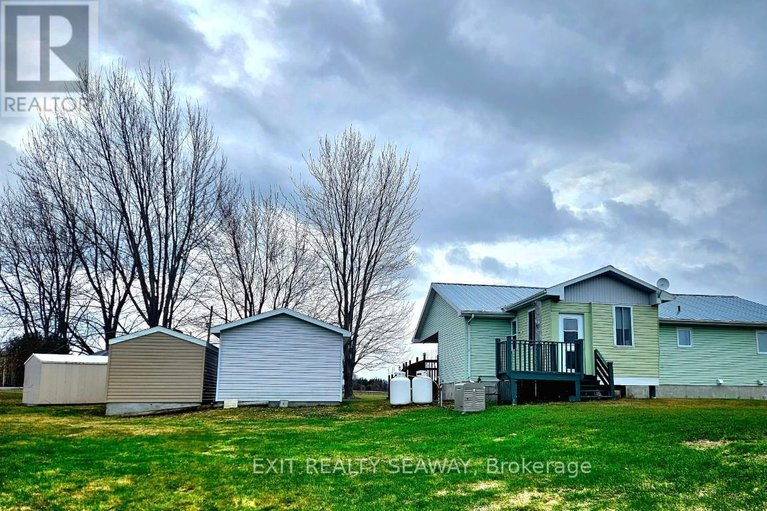 29385962/16825-county-rd-15-road/moose-creek/north-stormont/ontario/K0C1W0_5