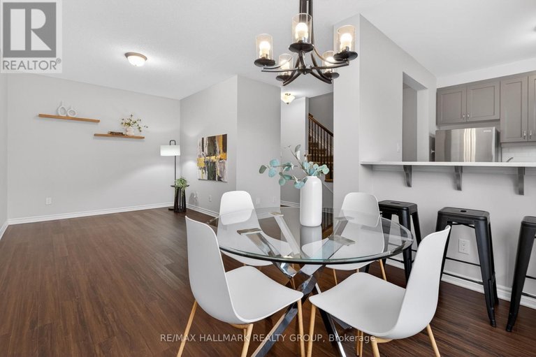 29602221/805-kiniw-private/cfb-rockcliffe-and-area/ottawa/ontario/K1K4Z4_18