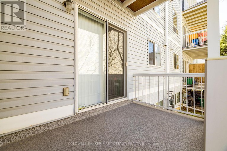28740335/389-wiffen-private/westcliffe-estates/ottawa/ontario/K2H1G4_21