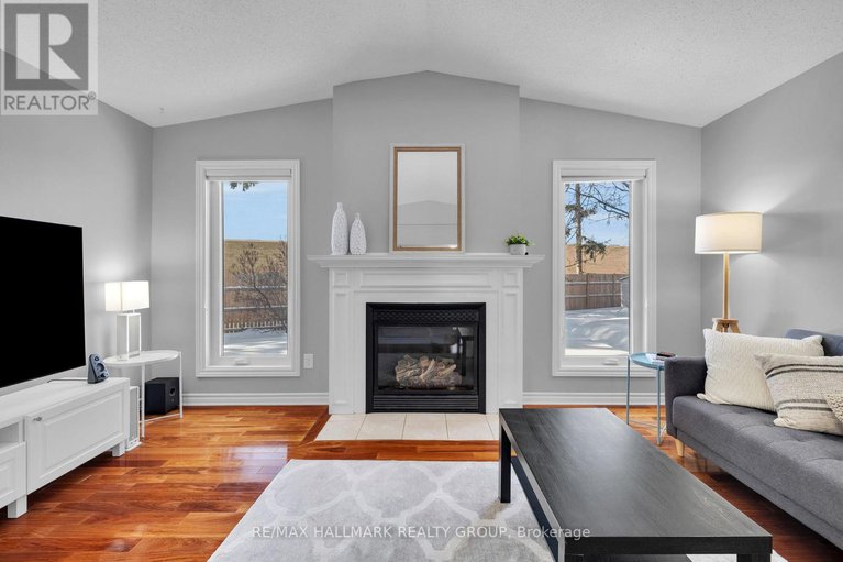 29397624/17-glenmoriston-avenue/glencairnhazeldean/ottawa/ontario/K2L2S3_12