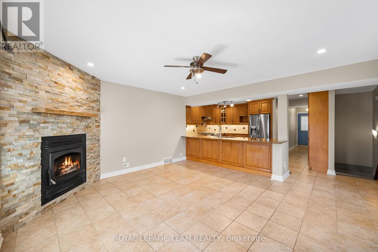 28939974/3-millbrook-crescent/city-viewskylinefisher-heightsparkwood-hills/ottawa/ontario/K2E5B6_15