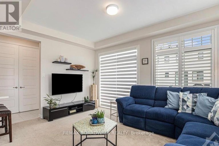 29433241/741-derreen-avenue/stittsville-north/ottawa/ontario/K2S2Y9_6