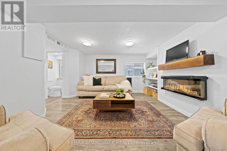 29404062/216-augusta-street/almonte/mississippi-mills/ontario/K0A1A0_24