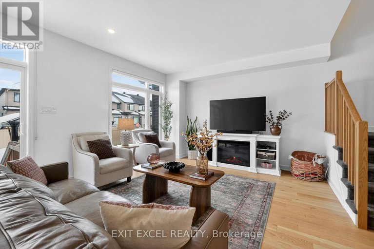 29373647/240-zinnia-way/riverside-southgloucester-glen/ottawa/ontario/K4M0K8_18