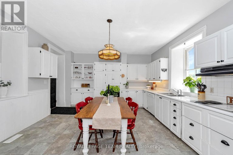 28658646/8202-flewellyn-road/remainder-of-stittsville-area/ottawa/ontario/K0A1B0_9