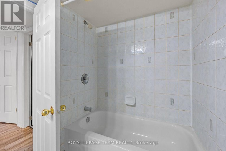 29659278/227-twyford-street/hunt-club/ottawa/ontario/K1V0V9_28