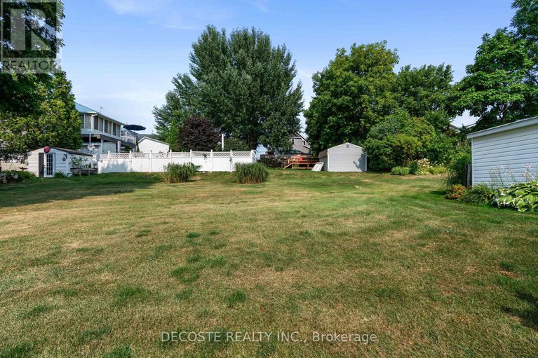 28706818/137-park-avenue/alexandria/north-glengarry/ontario/K0C1A0_31