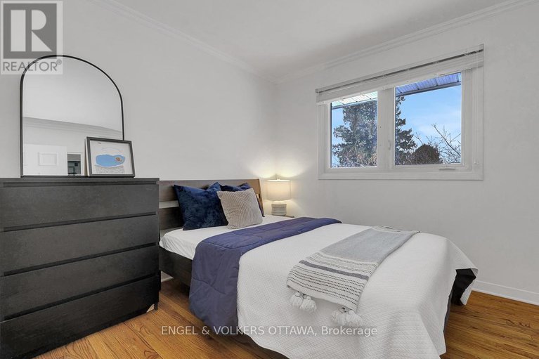 29256001/10-spring-garden-avenue/meadowlandscrestview/ottawa/ontario/K2G3B3_27