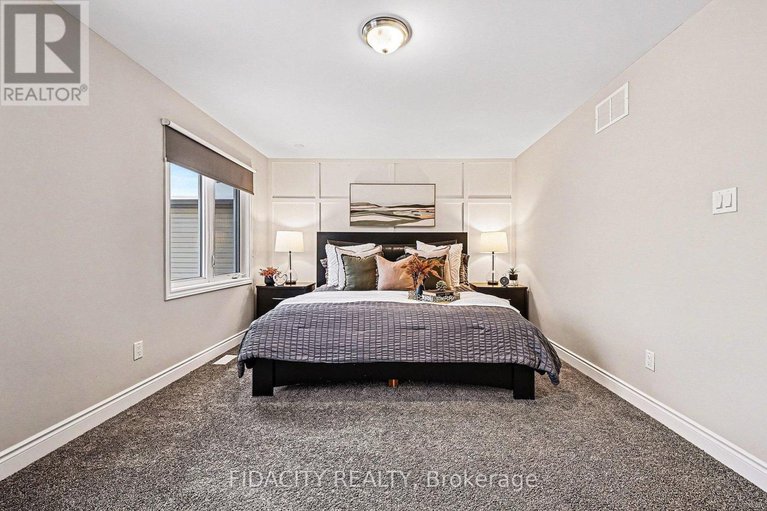 29244731/547-parade-drive/stittsville-south/ottawa/ontario/K2S0X8_19