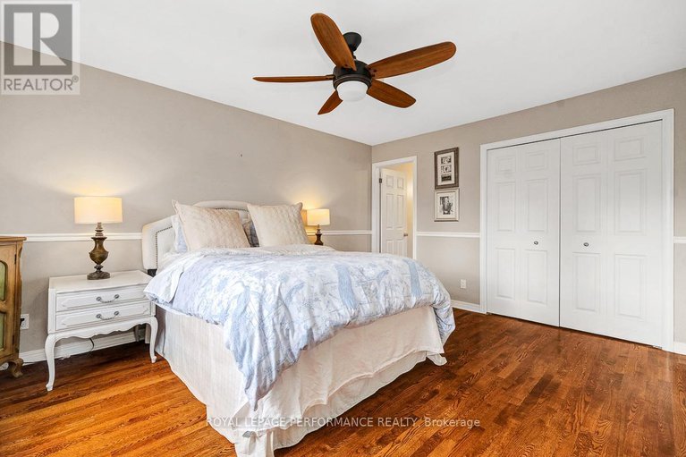 29314460/6164-ravine-way/hiawatha-parkconvent-glen/ottawa/ontario/K1C7E9_25