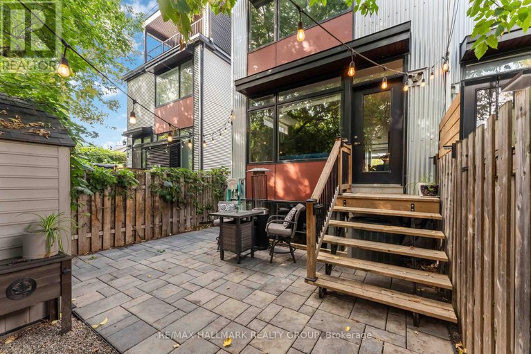 28931176/a-142-queen-mary-street/overbrookcastle-heights/ottawa/ontario/K1K1X5_30