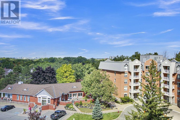 28856481/608-136-darlington-private/hunt-clubwestern-community/ottawa/ontario/K1V0X6_27