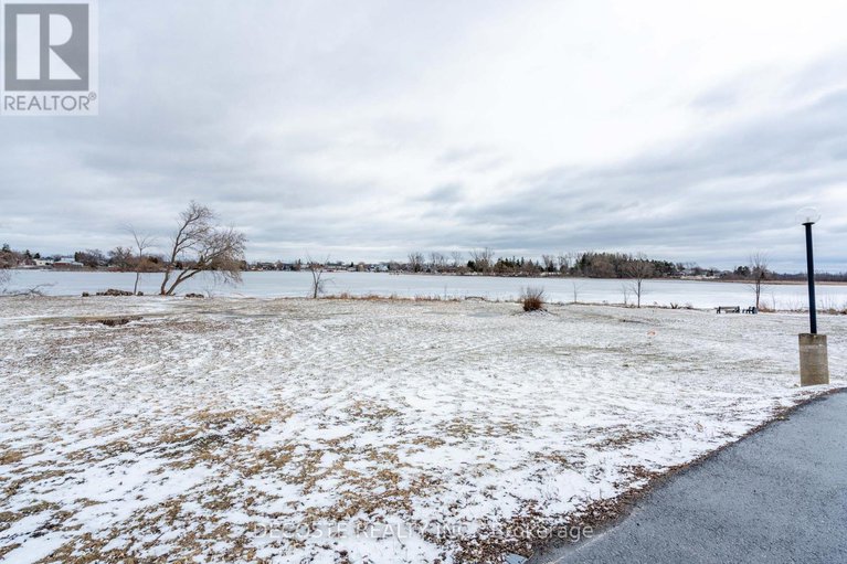 29311542/209-220-kenyon-street-w/alexandria/north-glengarry/ontario/K0C1A0_3