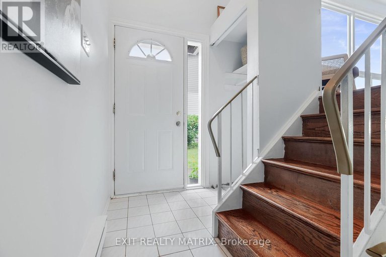 28594939/25h-banner-road/sheahan-estatestrend-village/ottawa/ontario/K2H8T3_4