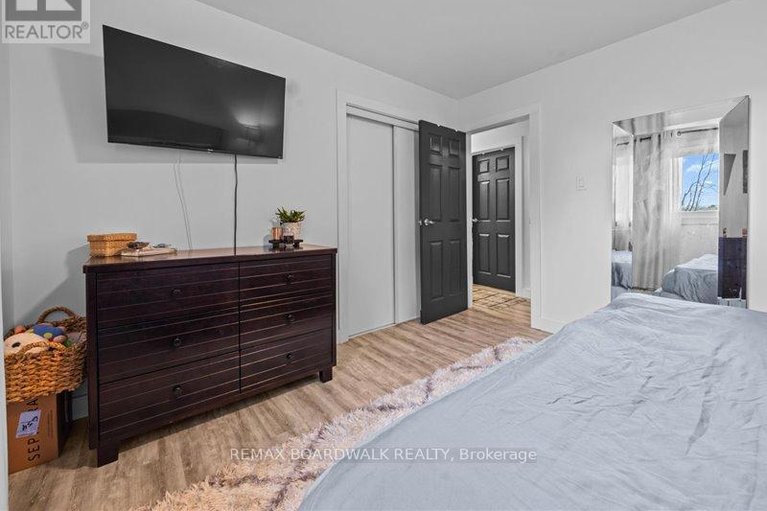 29519849/2462-dunning-road/cumberland-west/ottawa/ontario/K0A3E0_20