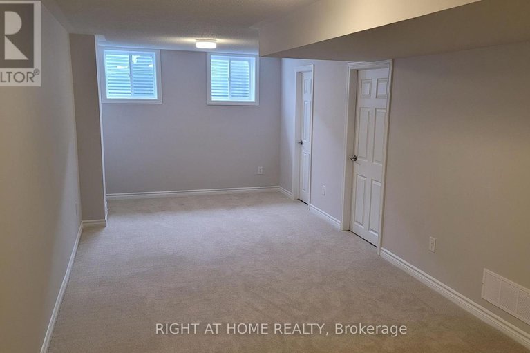 29048181/713-perseus-avenue/half-moon-bay/ottawa/ontario/K2J3V5_29