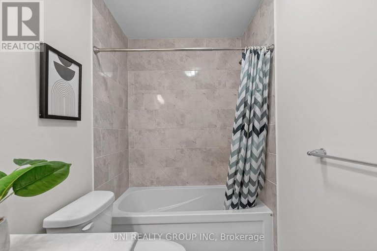 29638050/184-visor-private/emerald-meadowstrailwest/ottawa/ontario/K2V0S6_25