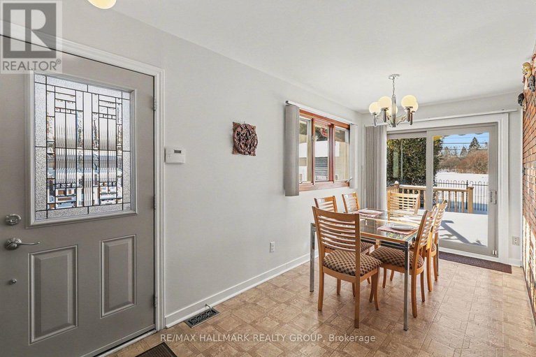 29339650/2004-dorval-avenue/elmvale-acres/ottawa/ontario/K1G2N8_11