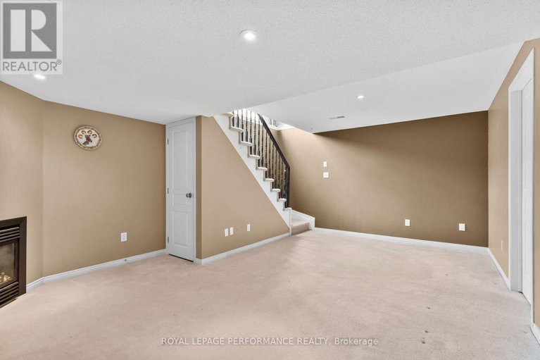 28784183/122-osnabrook-private/stonebridge/ottawa/ontario/K2J0G8_24