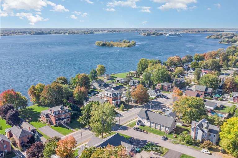28943106/8-gibson-lane/morrisburg/south-dundas/ontario/K0C1X0_25