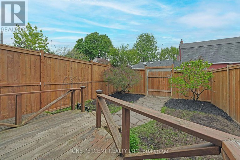 28348247/165-hawthorne-avenue/ottawa-east/ottawa/ontario/K1S0B2_31