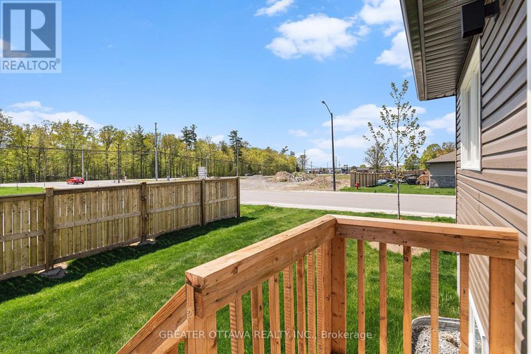 28597468/18-morgan-clouthier-way/arnprior/arnprior/ontario/K7S0K1_19