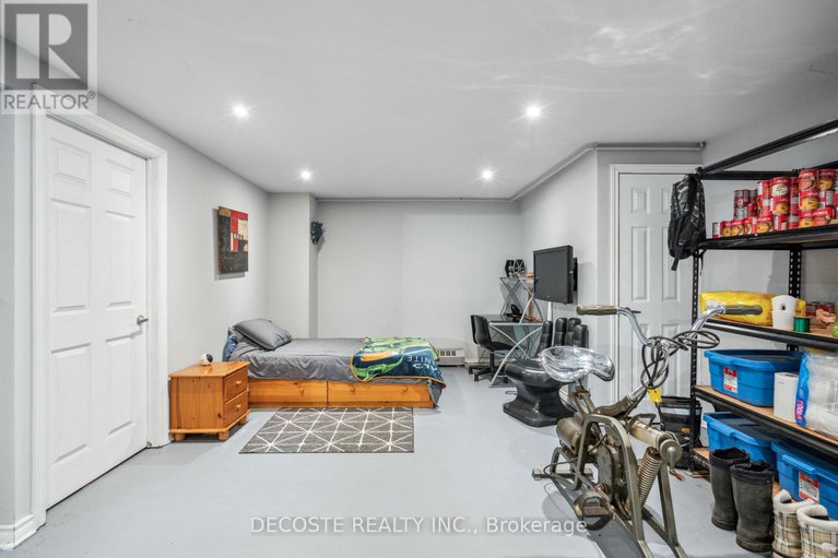 28517069/114-st-george-street-w/alexandria/north-glengarry/ontario/K0C1A0_29