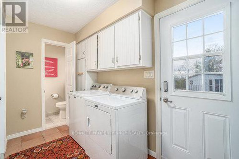 28309432/39-front-street-e/alexandria/north-glengarry/ontario/K0C1A0_20